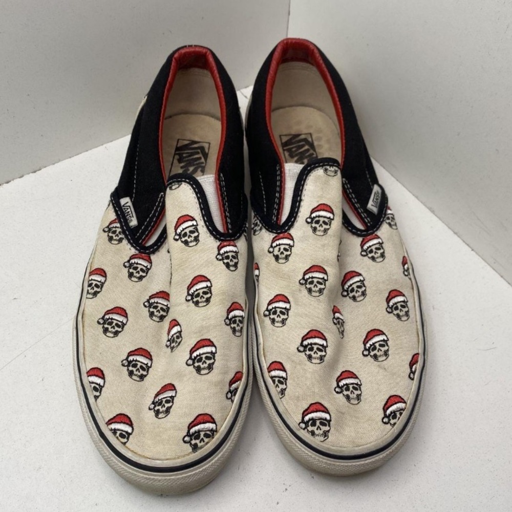 Vans Santa Skull Print Slip Ons in Cream and Black Size- M8.5/W10
